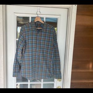 Rodd & Gunn Plaid Cotton Button Down Shirt. Medium.